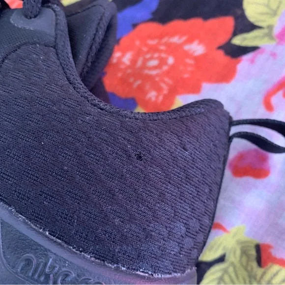 Nike Renew In-Season Training Sneakers - Picture 12 of 12